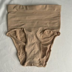 2 for $8 INTIMATES - SKIMS Mid Waist Brief